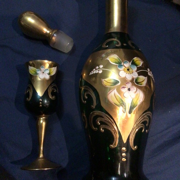 From ITALY Heavily Gold Encrusted Carafe set with 6 goblets possibly MURANO - Picture 7 of 7